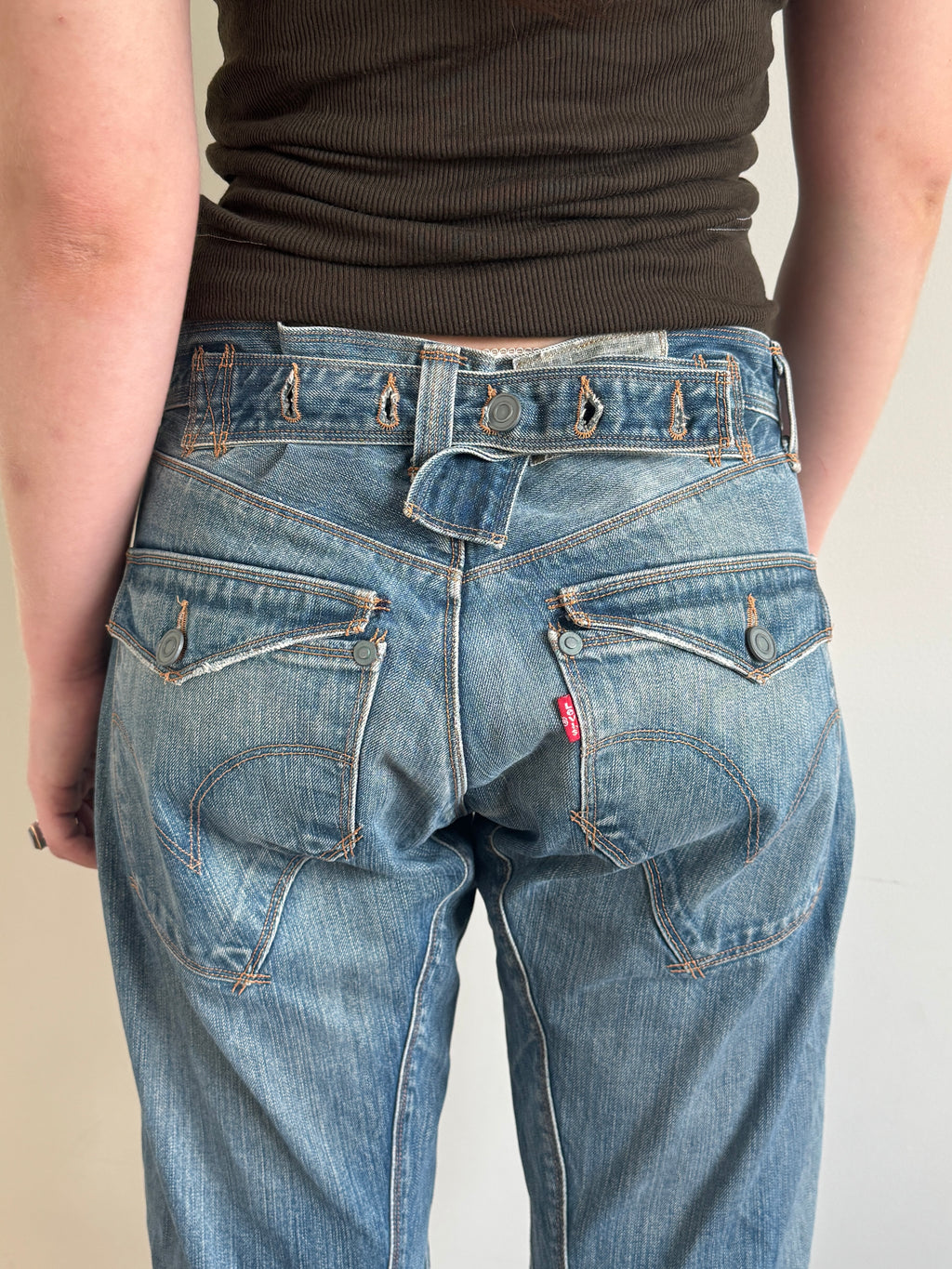 Levi’s Engineered Buttons Buckle Back