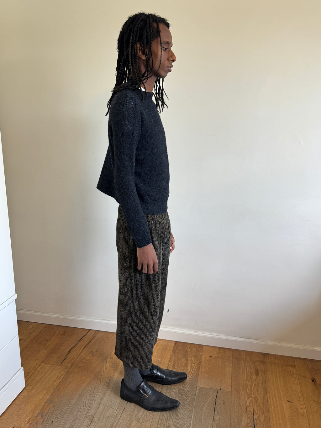 R45 Unique Neckline Knit